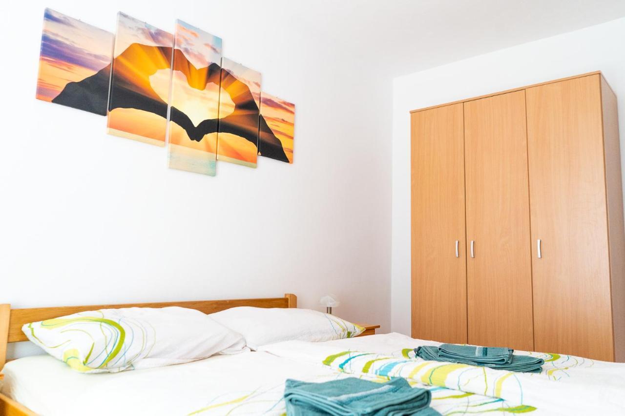 Apartment Mladen Biograd Na Moru Exterior foto